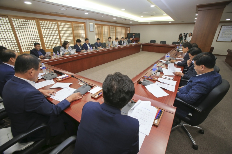 20180703-007[AP7U6799-구미시의회 전체의원 간담회.JPG