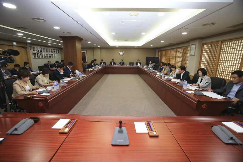 20180703-005[AP7U6793-구미시의회 전체의원 간담회.JPG