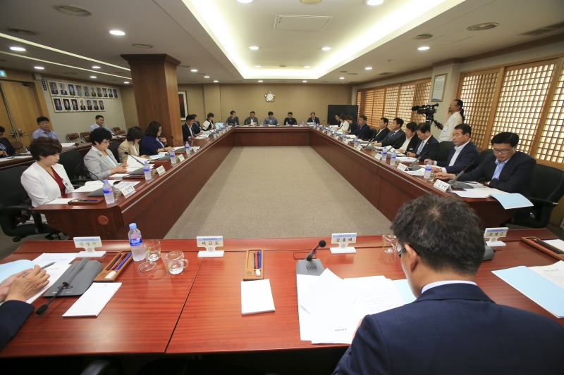 20180627-032[AP7U6430-제8대 구미시의회 의원 당선자 오리엔테이션.JPG