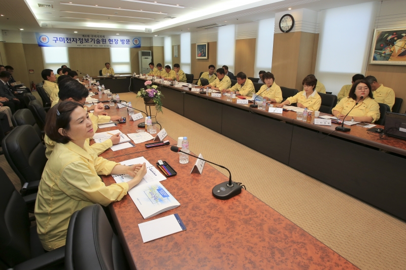 20180713-055[AP7U7796-제224회 임시회시 전체의원 구미전자정보기술원 방문.JPG