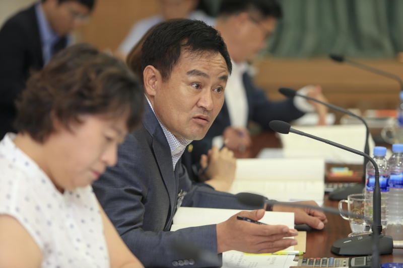 20180717-014[AP7U7718-제224회 임시회 기획행정위원회 시정업무보고.JPG