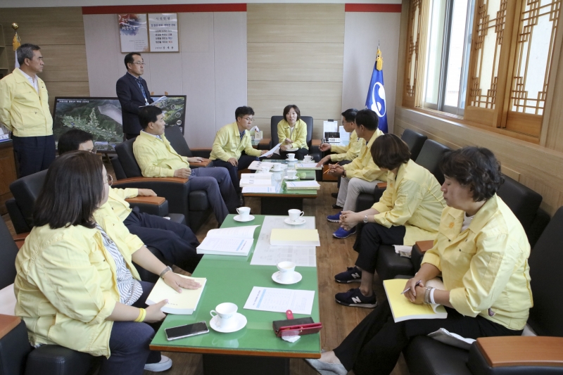 20180719-081[AP7U7718-제224회 임시회 기획행정위원회 박정희대통령 유품보관실 방문.JPG