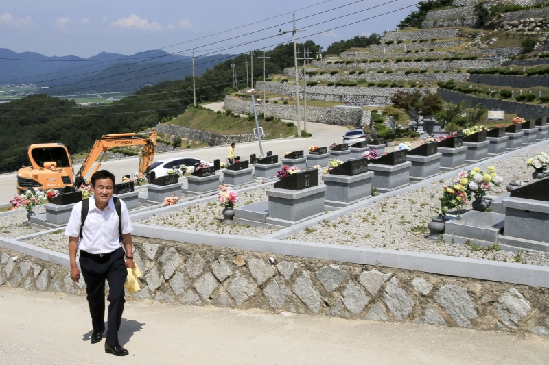 20180723-026[AP7U7718-구미시의회 전체의원 공설숭조당 2관 공사현장 방문.JPG