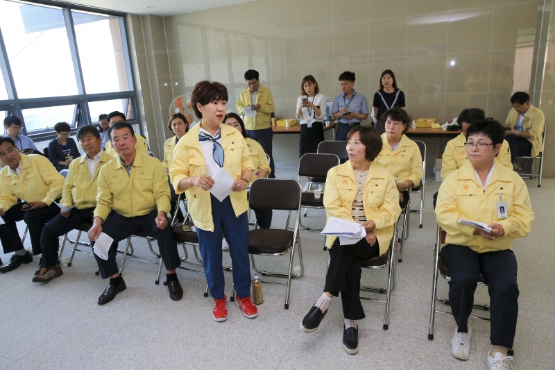 20180723-043[AP7U7718-구미시의회 전체의원 공설숭조당 2관 공사현장 방문.JPG