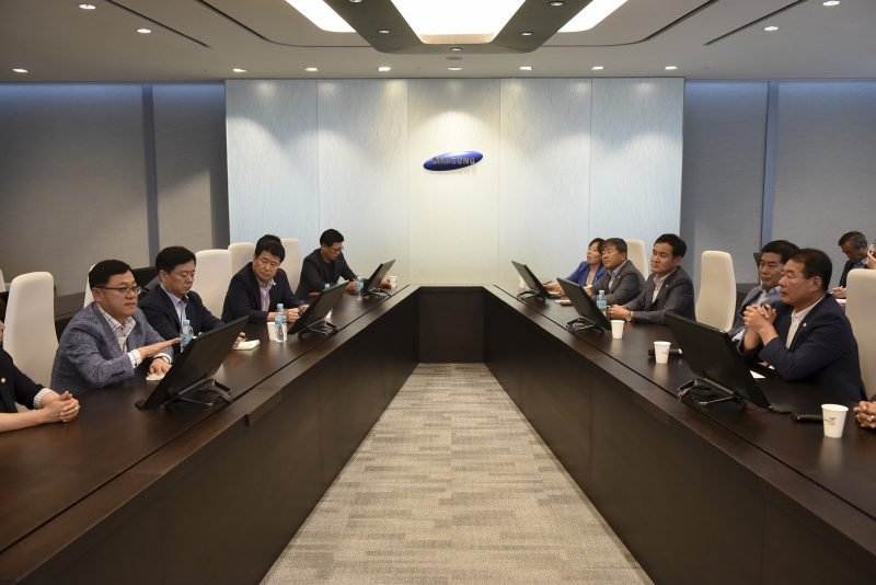 20180731-017[DSC_1938-구미시의회 의원 삼성전자 네트워크 사업부 이전 관련 삼성전자 수원 본사 방문.JPG