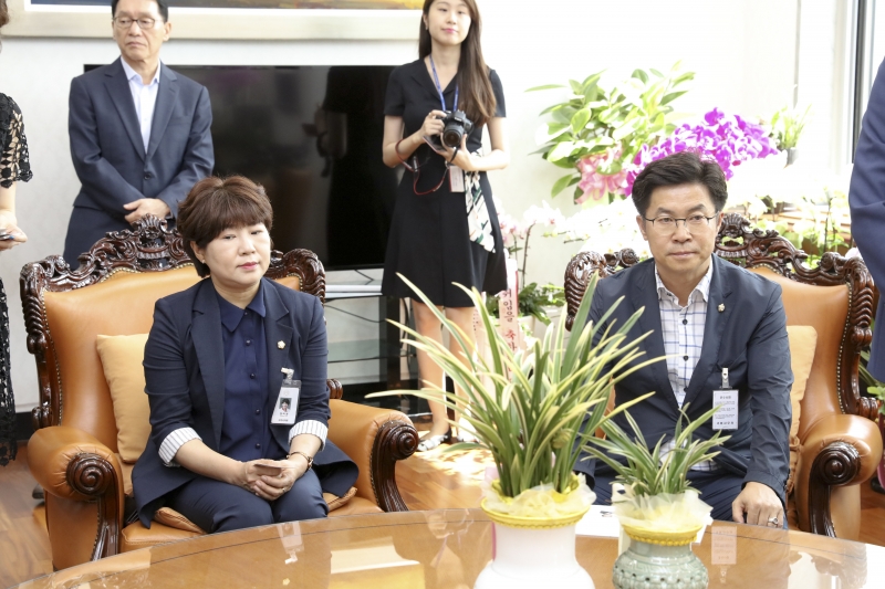 20180731-092[IMG_0933-구미시의회 의원 삼성전자 네트워크 사업부 이전 관련 국회 방문.JPG