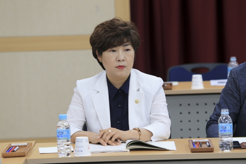 20180822-036[AP7U9105-구미시의회 의원들과 장세용 구미시장 간담회.JPG