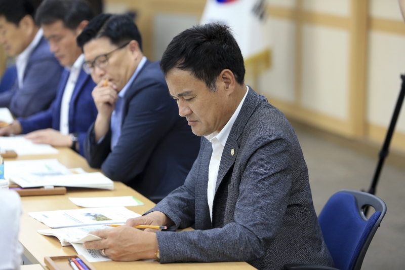 20180822-030[AP7U9092-구미시의회 의원들과 장세용 구미시장 간담회.JPG