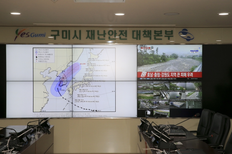 20180823-058[AP7U9265-구미시 재난안전 대책본부 방문 태풍 솔릭 관련 현황청취.JPG