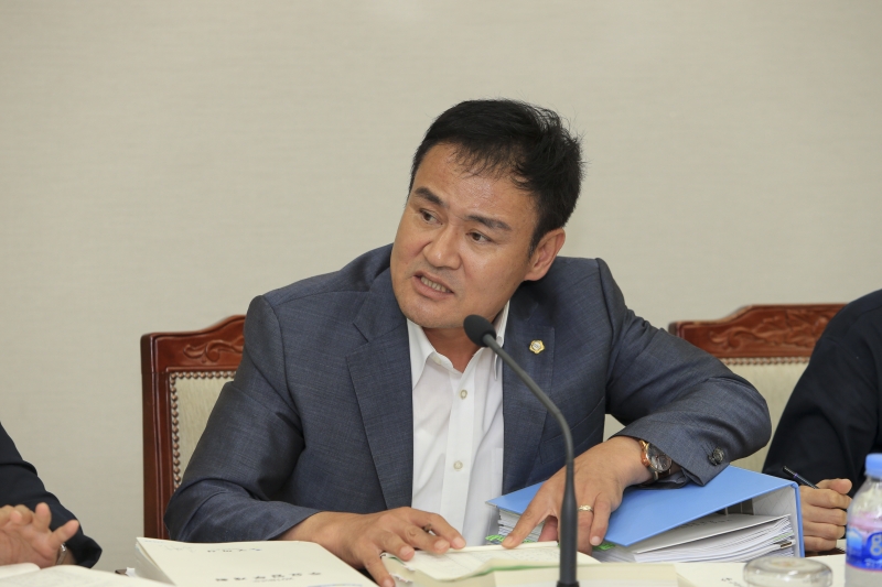 20180906-032[AP7U0518-제225회 정례회 기획행정위원회 소관 행정사무감사 활동.JPG