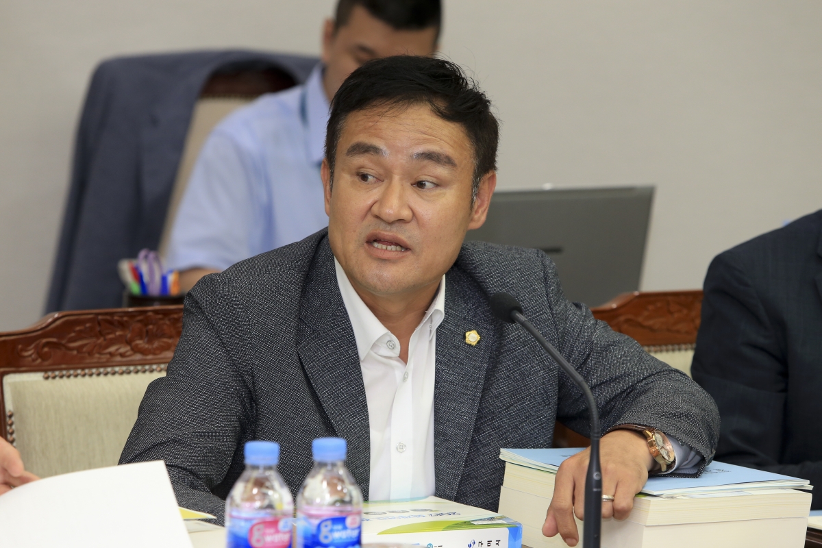 20180919-026[AP7U1488-제225회 정례회 예산결산특별위원회 2017 회계연도 세입세출결산승인안 심사 활동.JPG