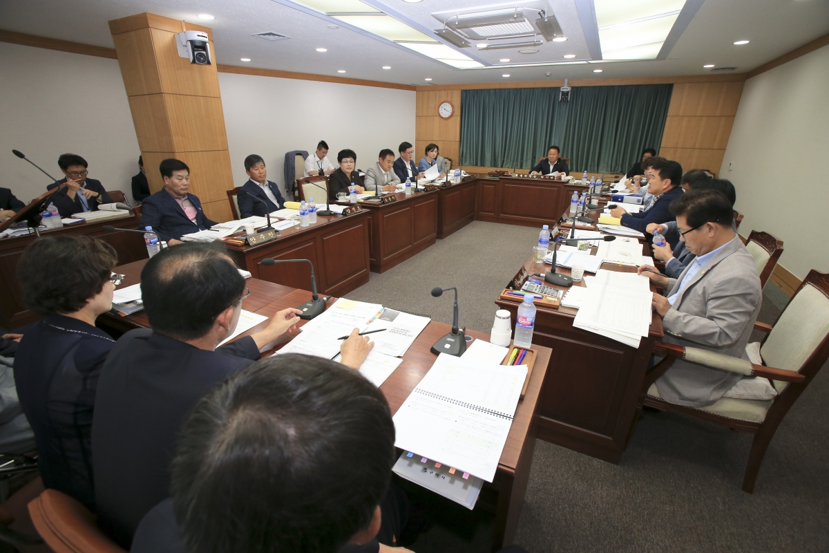 20180920-009[AP7U1713-제225회 정례회 예산결산위원회 2018년도 제2회 추가경정예산안 심사 활동.JPG