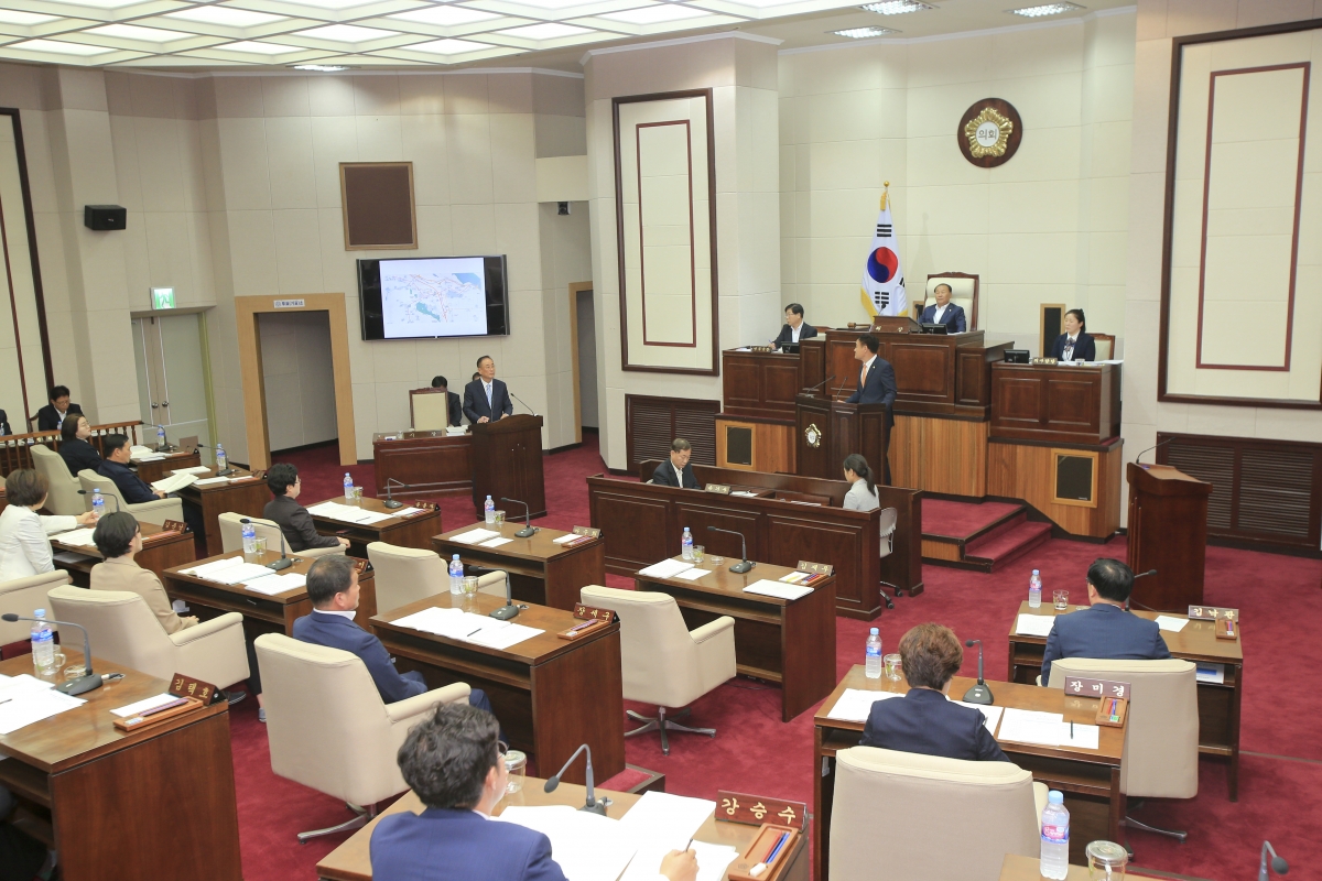 20180928-025[AP7U1976-제225회 정례회 제2차 본회의시 김재우 의원 시정질문.JPG