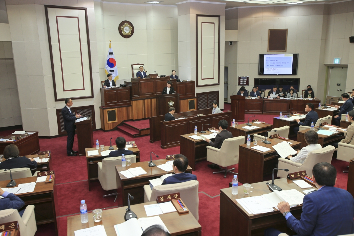 20180928-043[AP7U2008-제225회 정례회 제2차 본회의시 이지연 의원 시정질문.JPG