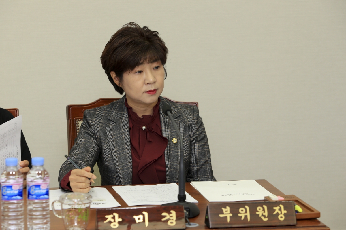 20181015-016[AP7U3157-폐회중 의회운영위원회 활동.JPG