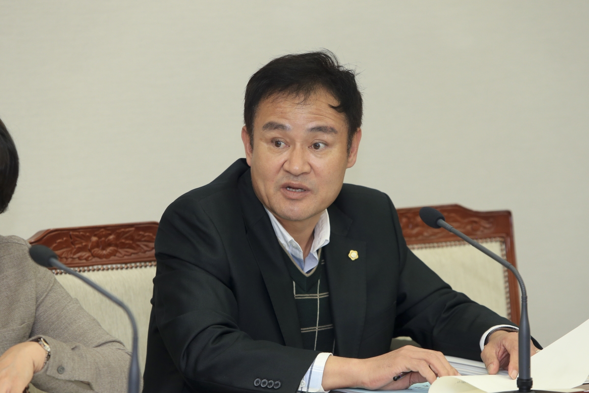 20181029-016[AP7U4989-제226회 임시회 기획행정위원회 조례안 심사활동.JPG