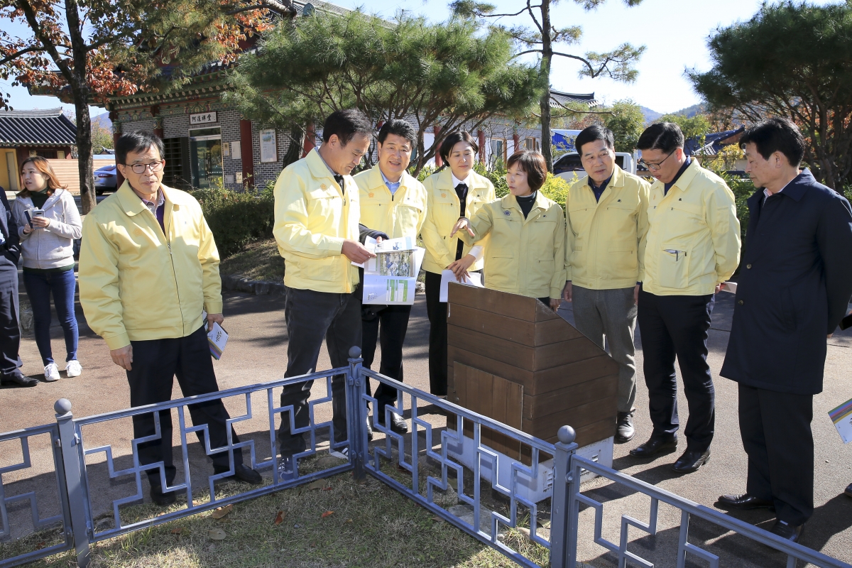 20181030-038[AP7U5124-제226회 임시회시 전체의원 신라불교초전지 현장방문.JPG