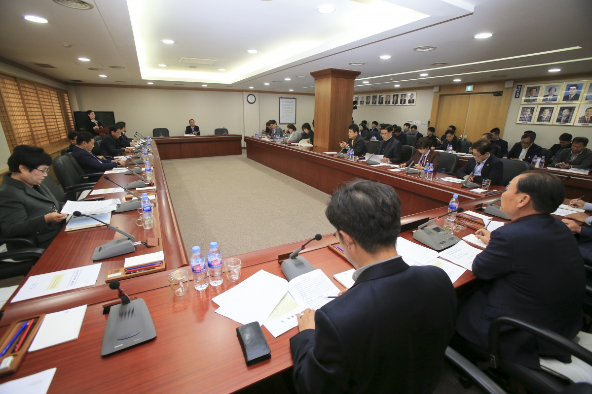 20181107-035[AP7U6092-구미시의회 전체의원 간담회.JPG