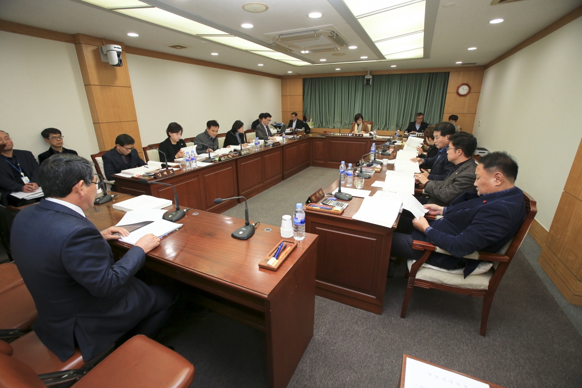 20181212-012[AP7U9534-제227회 제2차 정례회 기획행정위원회 소관 제3회 추가경정예산안 예비심사 활동.jpg