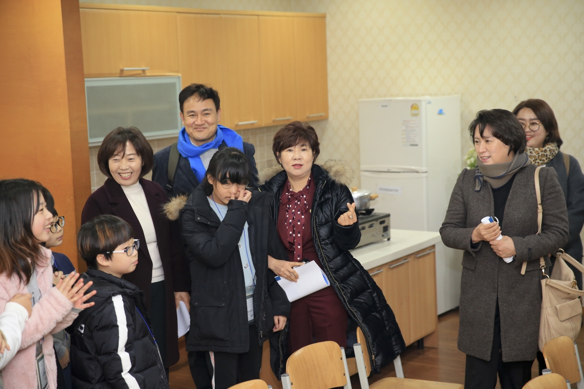 20190129-039[AP7U2067-제228회 임시회 기획행정위원회 대구경북영어마을 현장방문.jpg