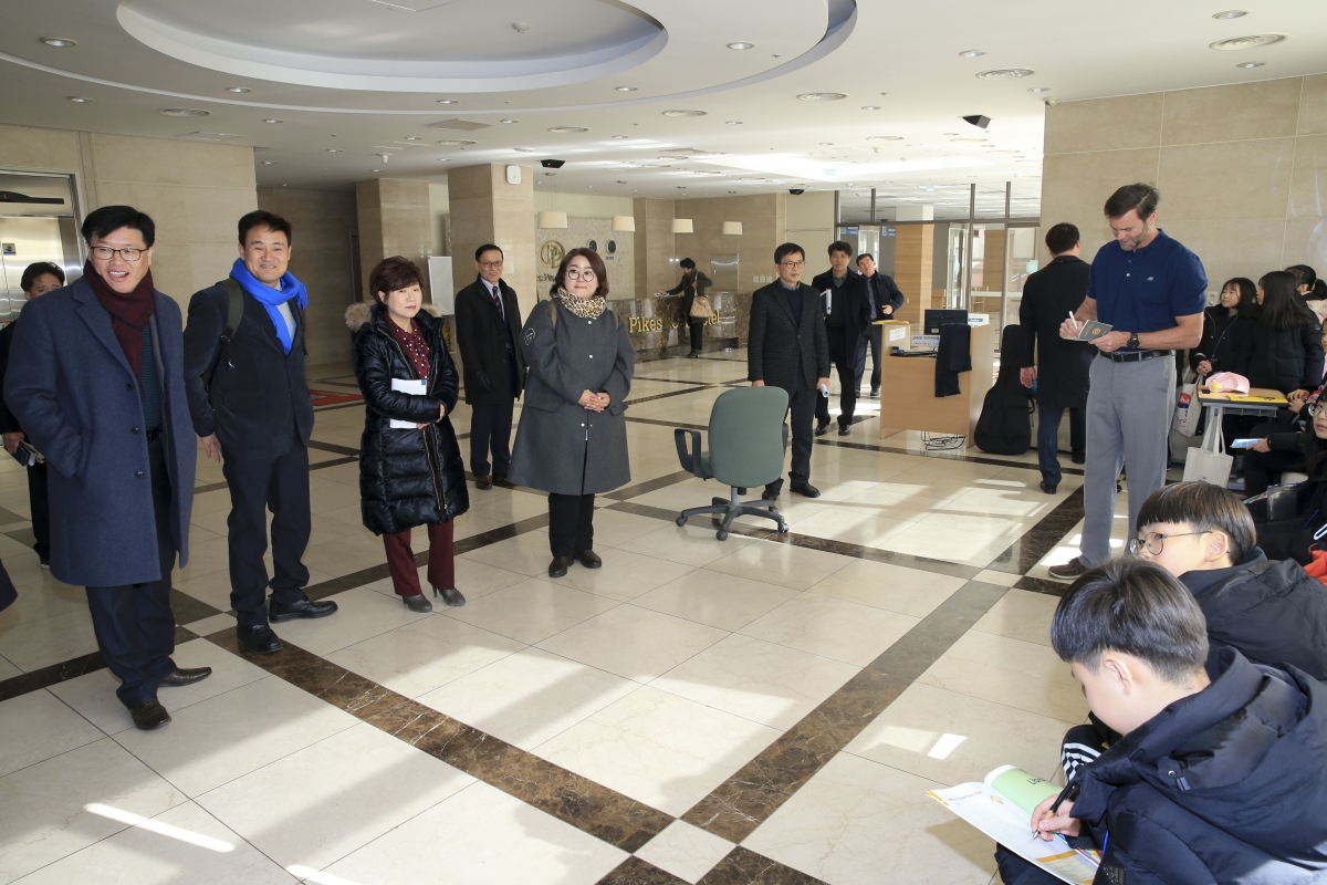 20190129-072[AP7U2160-제228회 임시회 기획행정위원회 대구경북영어마을 현장방문.jpg