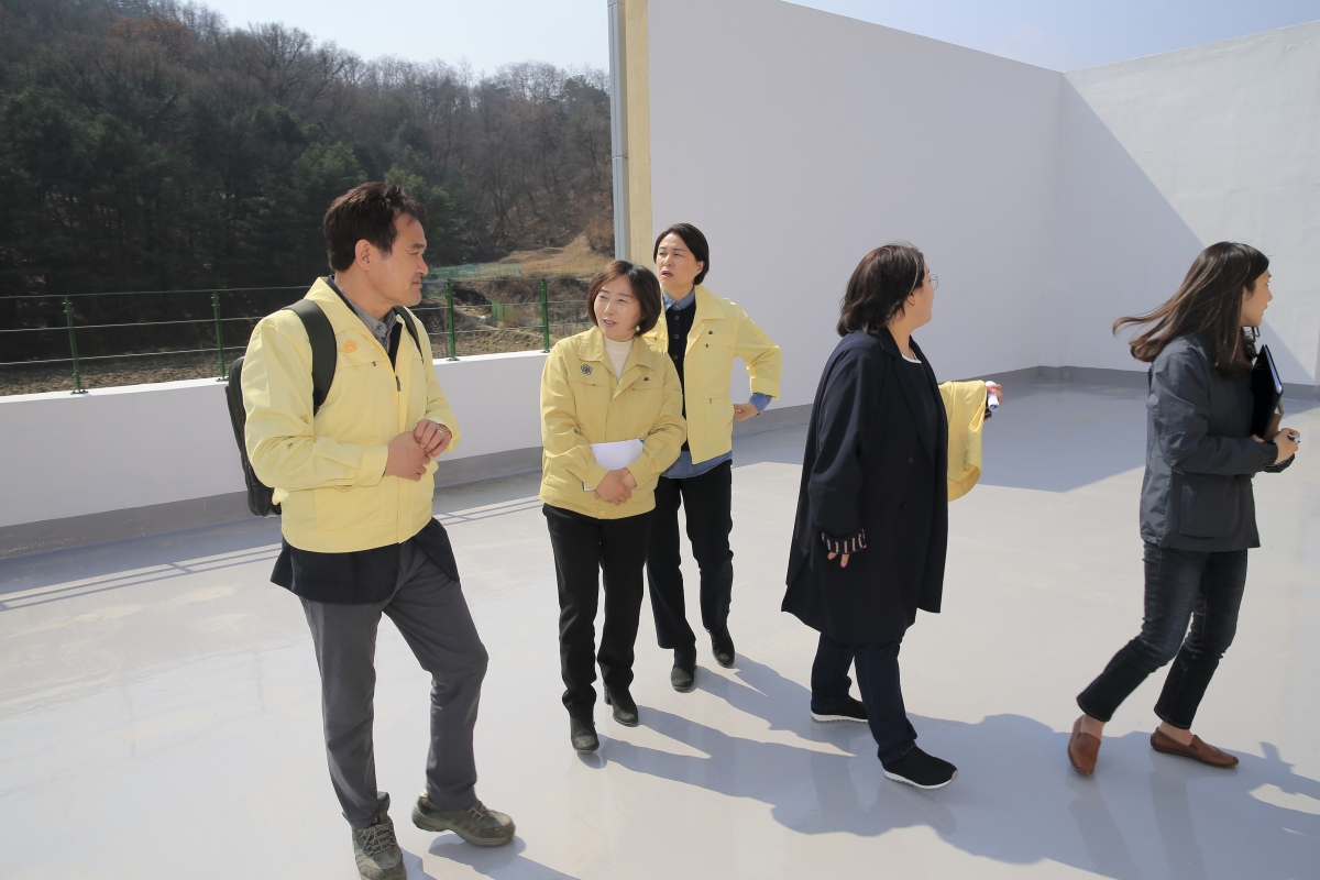 20190312-061[AP7U3679-제229회 임시회 기획행정위원회 구미시 가족행복플라자 방문.jpg