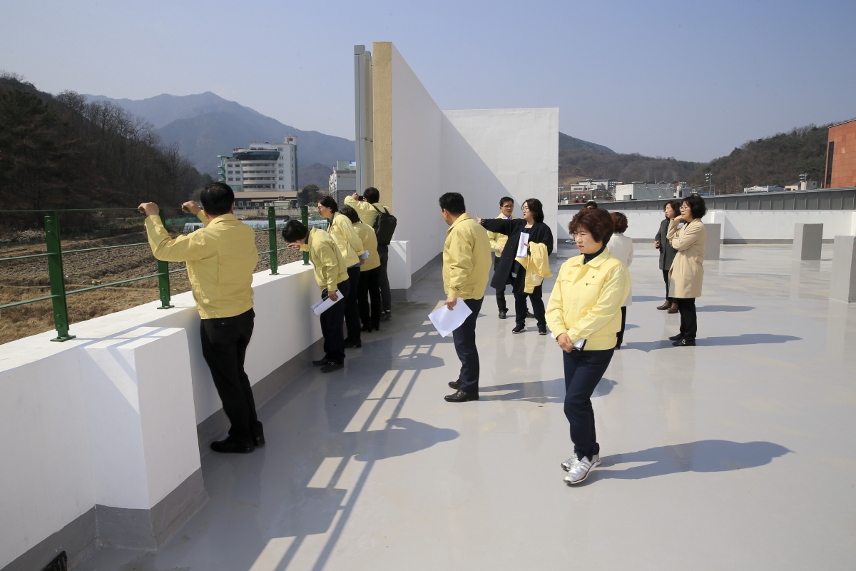 20190312-057[AP7U3670-제229회 임시회 기획행정위원회 구미시 가족행복플라자 방문.jpg