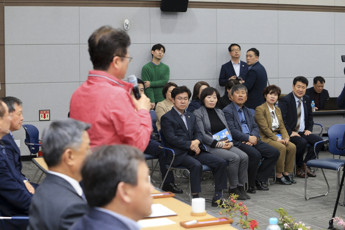 20190403-023[AP7U4794-이철우 경북도지사 현장소통 간담회.jpg