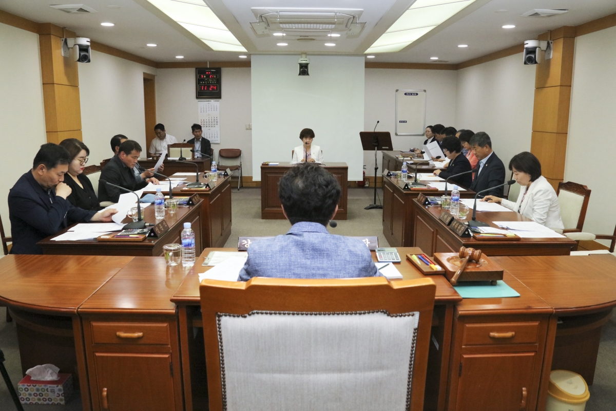 20190521-013[IMG_4161-폐회중 의회운영위원회 활동.jpg