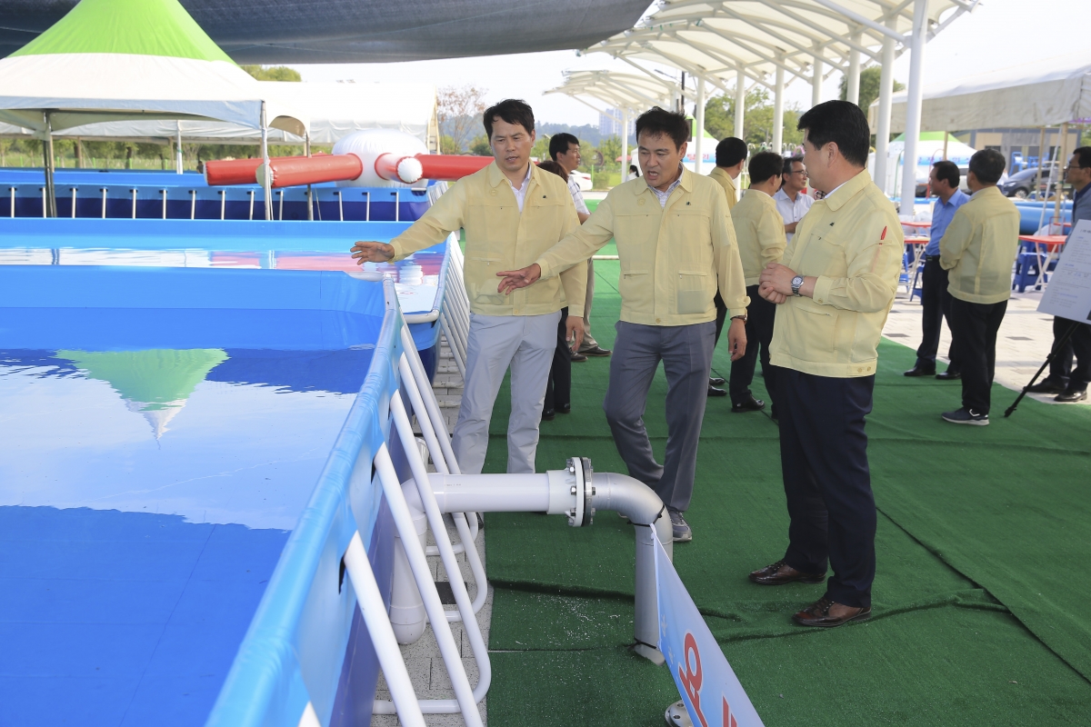 20190628-015[AP7U9746-폐회중 산업건설위원회 낙동강 야외 물놀이장 현장방문.jpg