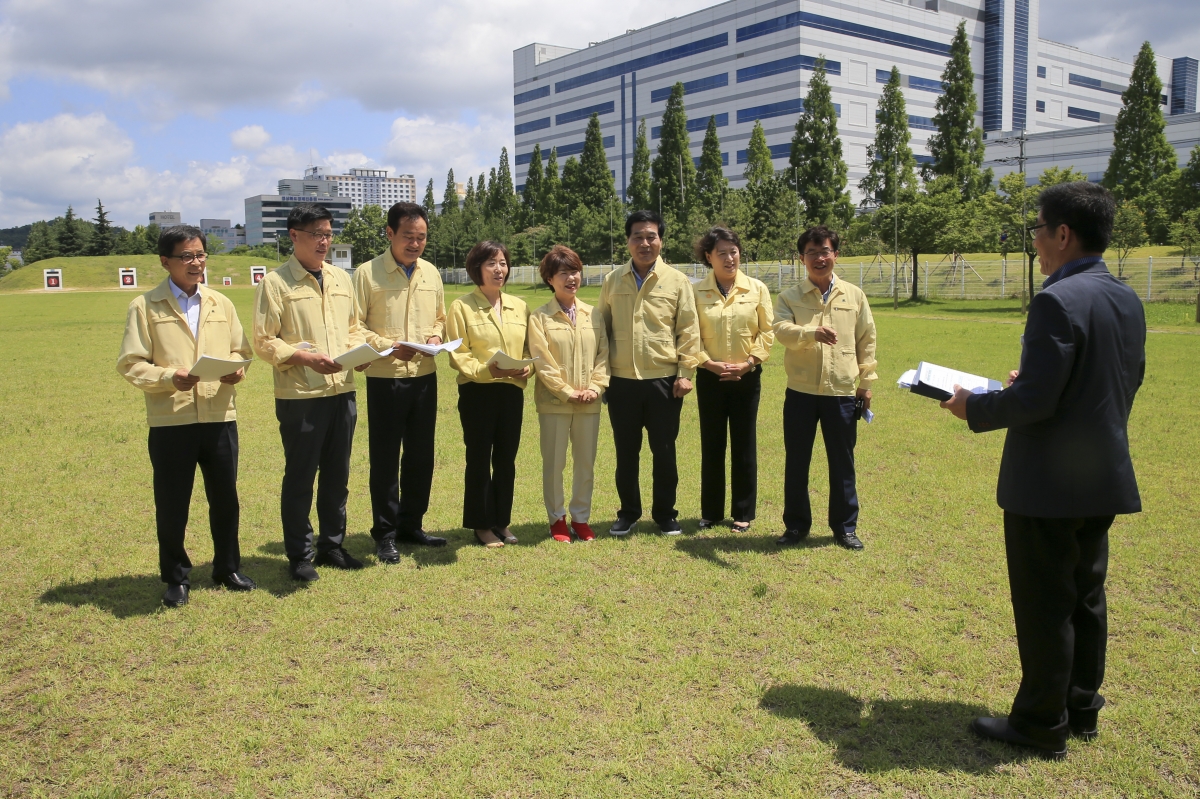 20190712-060[AP7U0634-제232회 임시회 기획행정위원회 국궁장 현장방문.jpg