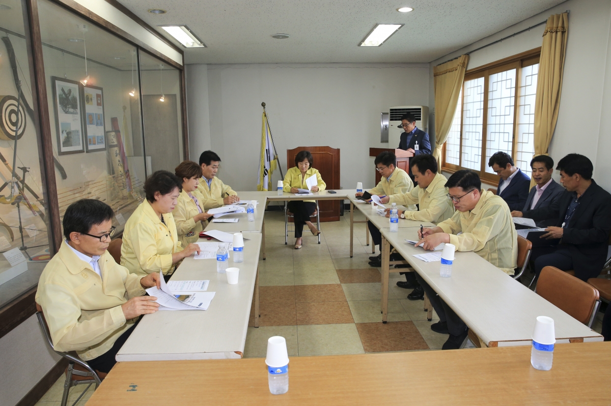 20190712-039[AP7U0582-제232회 임시회 기획행정위원회 국궁장 현장방문.jpg