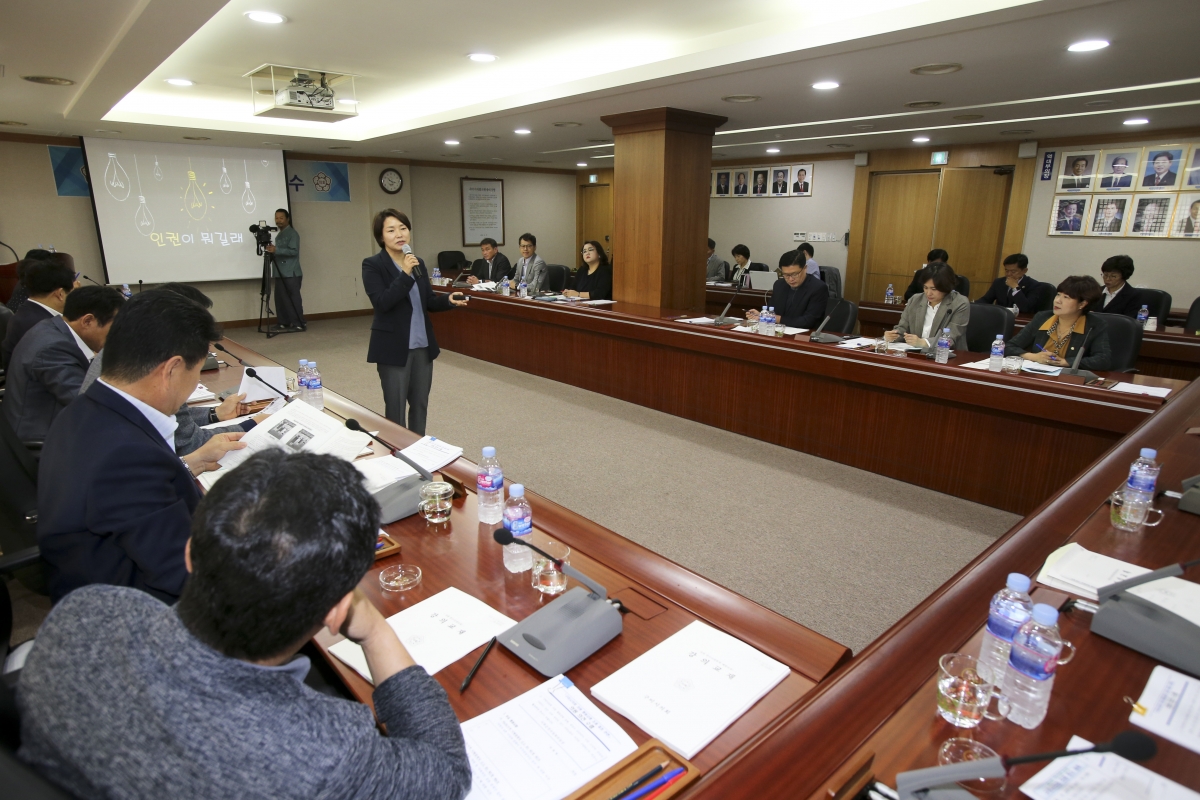 20191017-005[AP7U5398-제234회 임시회 기간중 인권교육-조정희 강사.jpg