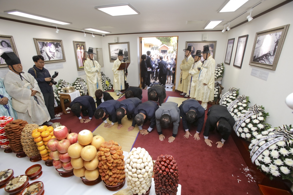 20191026-027[IMG_5476-박정희대통령 제40주기 추도제 및 추도식.jpg