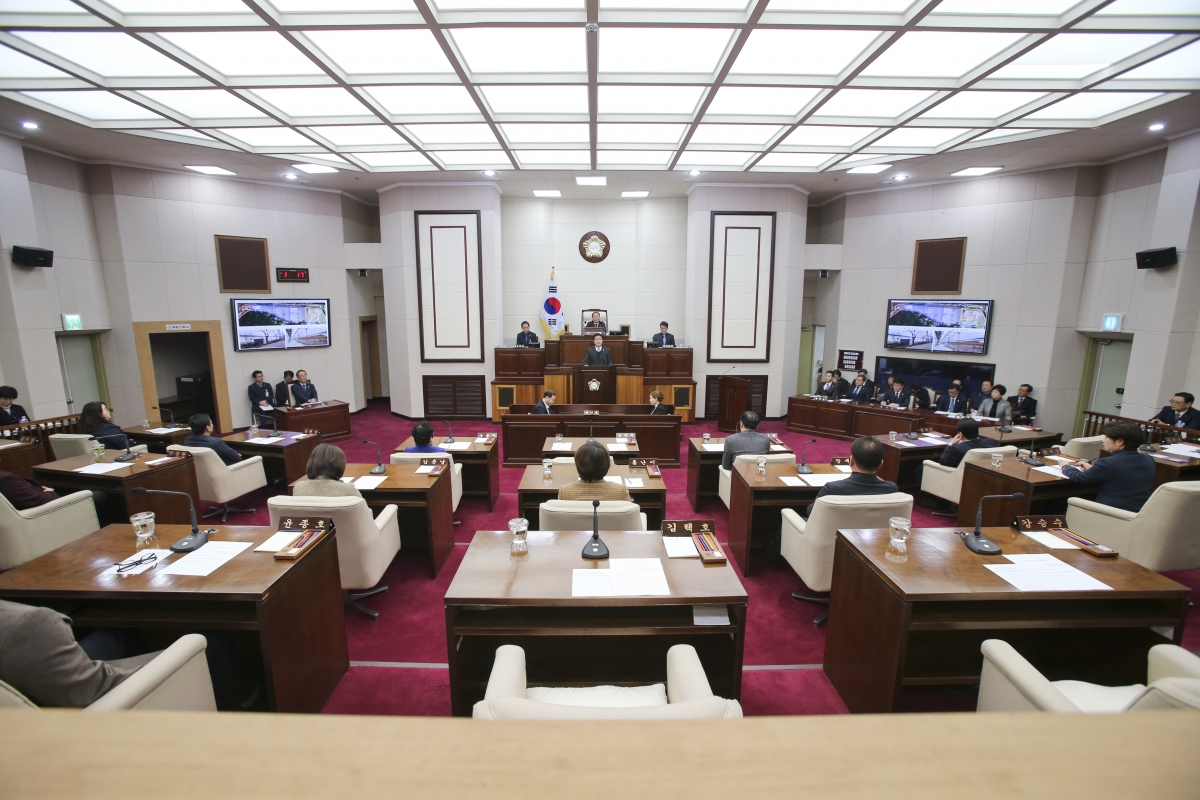 20200129-016[AP7U0724-제236회 임시회 제1차 본회의시 김재우 의원 5분 자유발언.jpg