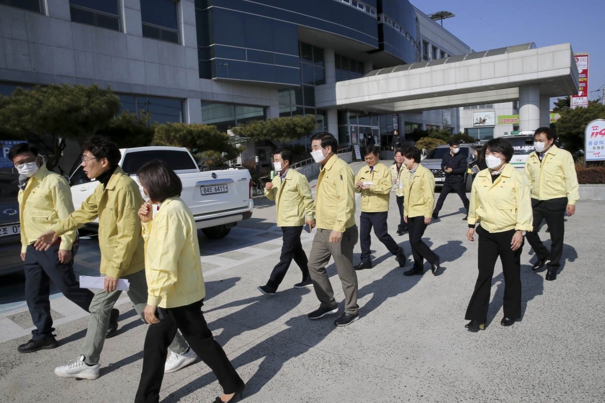 20200203-037[AP7U1021-제236회 임시회시 기획행정위원회 구미보건소 방문 신종 코로나바이러스 관련 현황청취.jpg