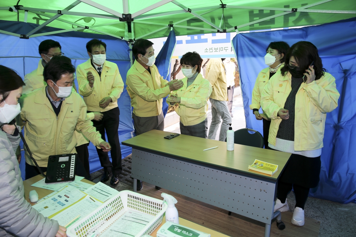 20200203-044[AP7U1031-제236회 임시회시 기획행정위원회 구미보건소 방문 신종 코로나바이러스 관련 현황청취.jpg