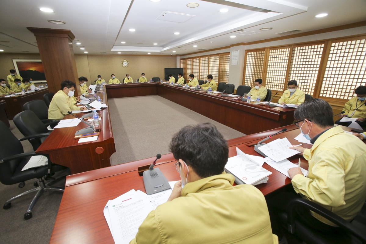 20200226-026[AP7U1589-전체의원 간담회-코로나19 대응 현황 집행기관 설명.jpg