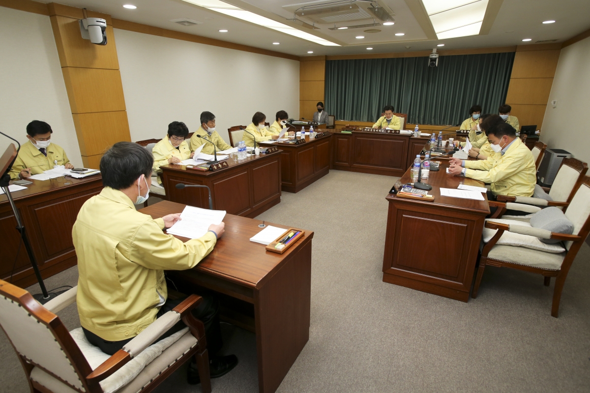 20200422-004[AP7U2303-제238회 임시회  의회운영위원회 소관 조례안 및 2020년도 제1회 추가경정예산안 예비심사활동.jpg