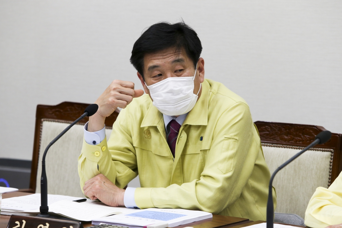 20200422-029[AP7U2337-제238회 임시회시 기획행정위원회 소관 조례안 심사활동.jpg