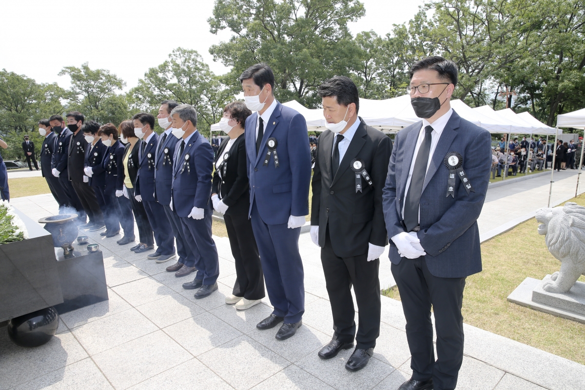 20200606-068[AP7U3906-제65회 현충일 추념식.jpg