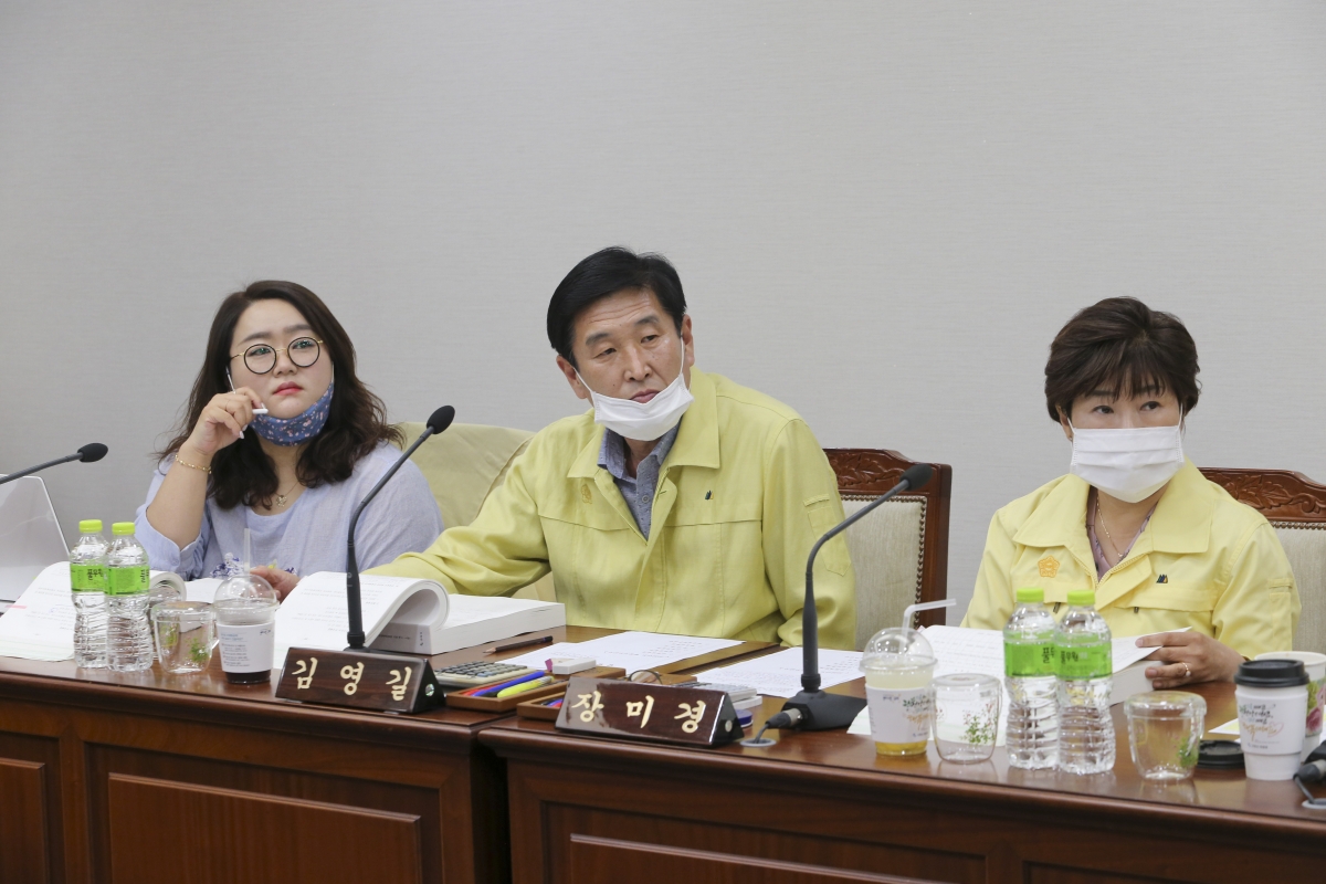 20200604-015[AP7U3696-제240회 구미시의회 제1차 정례회시 기획행정위원회 소관 행정사무감사 활동.jpg