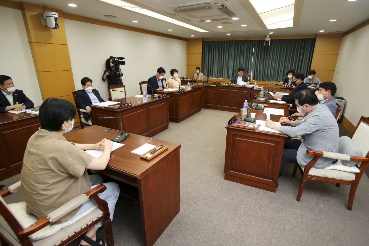20200717-012[AP7U7066-제242회 임시회 의회운영위원회 활동.jpg