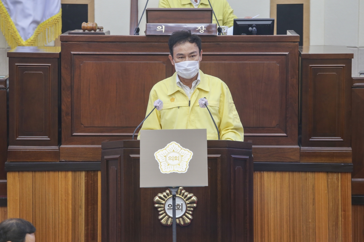 20200910-005[AP7U8559-제243회 임시회 제1차 본회의시 김재우 의원 5분 자유발언.JPG