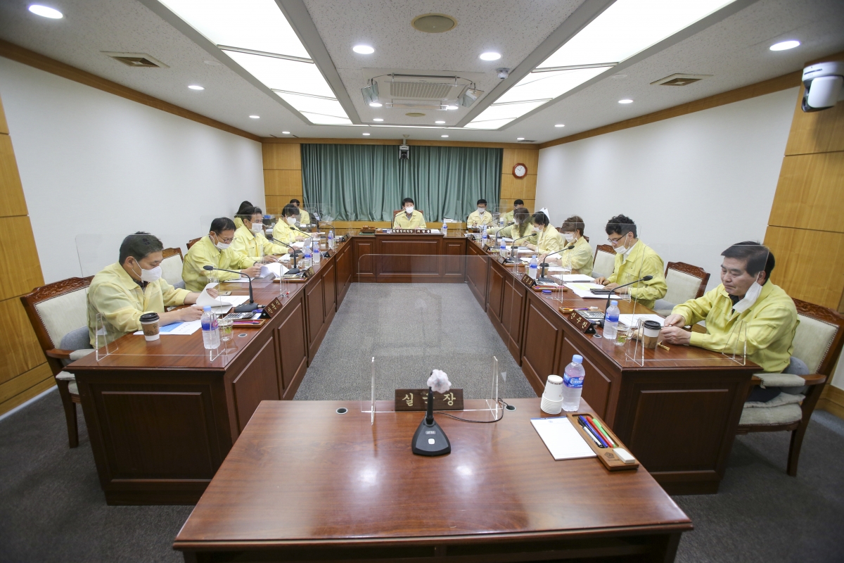 20200911-008[AP7U8653-제243회 임시회 기획행정위원회 조례안 심사할동.JPG