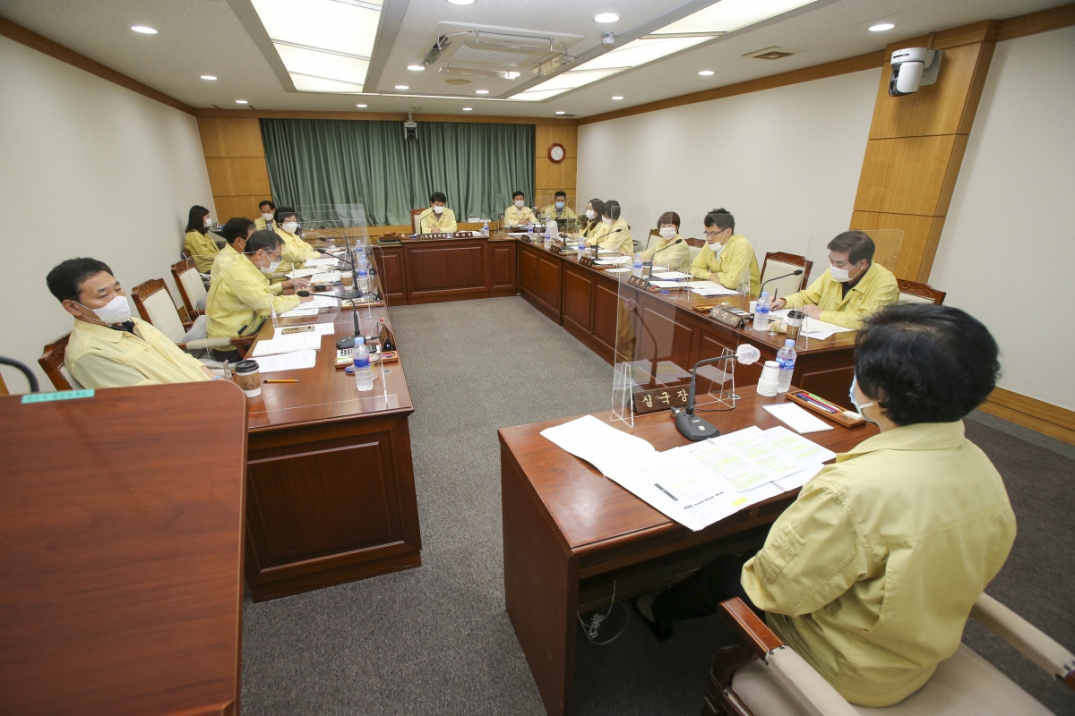 20200911-011[AP7U8711-제243회 임시회 기획행정위원회 조례안 심사할동.JPG