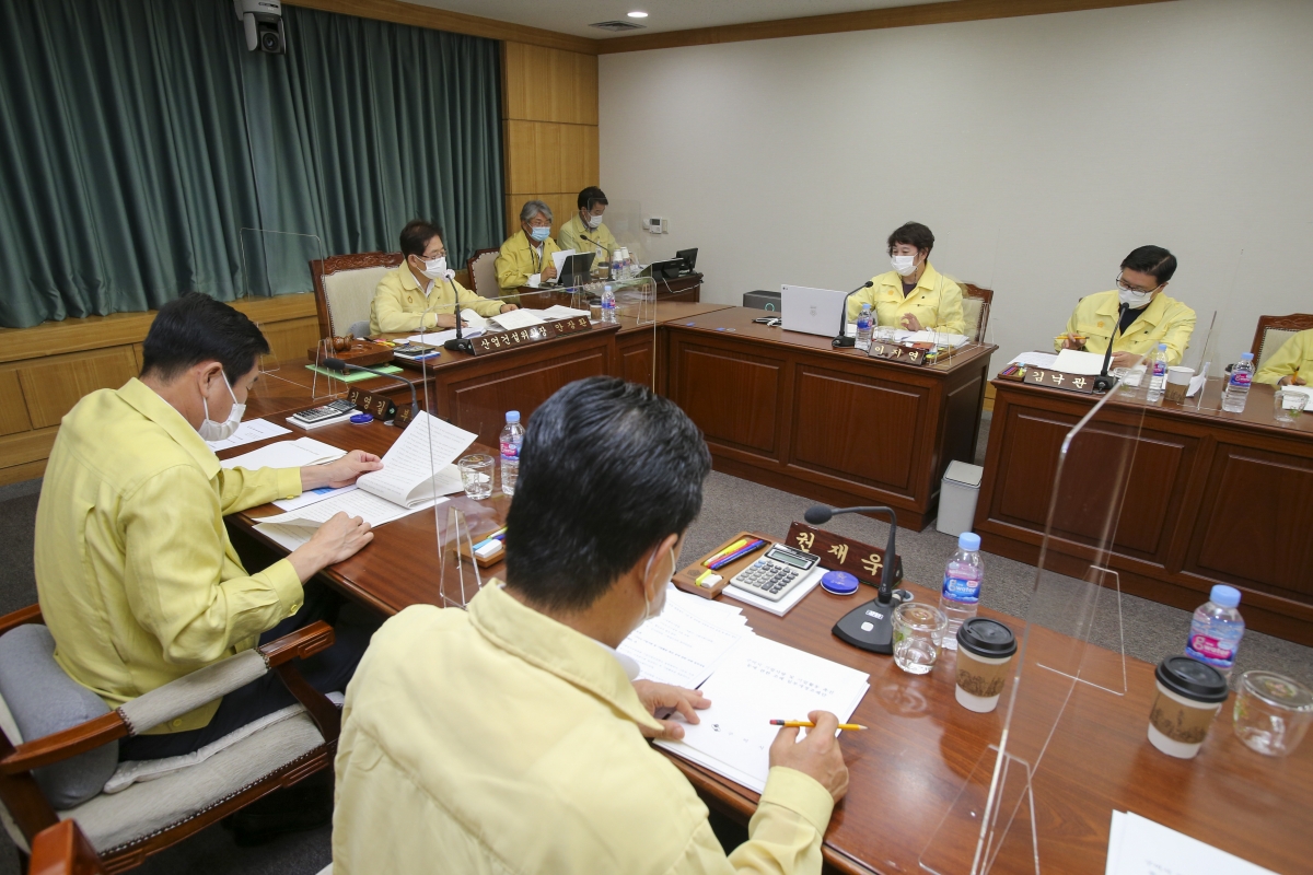 20200911-037[AP7U8826-제243회 임시회 산업건설위원회 조례안 심사할동.JPG