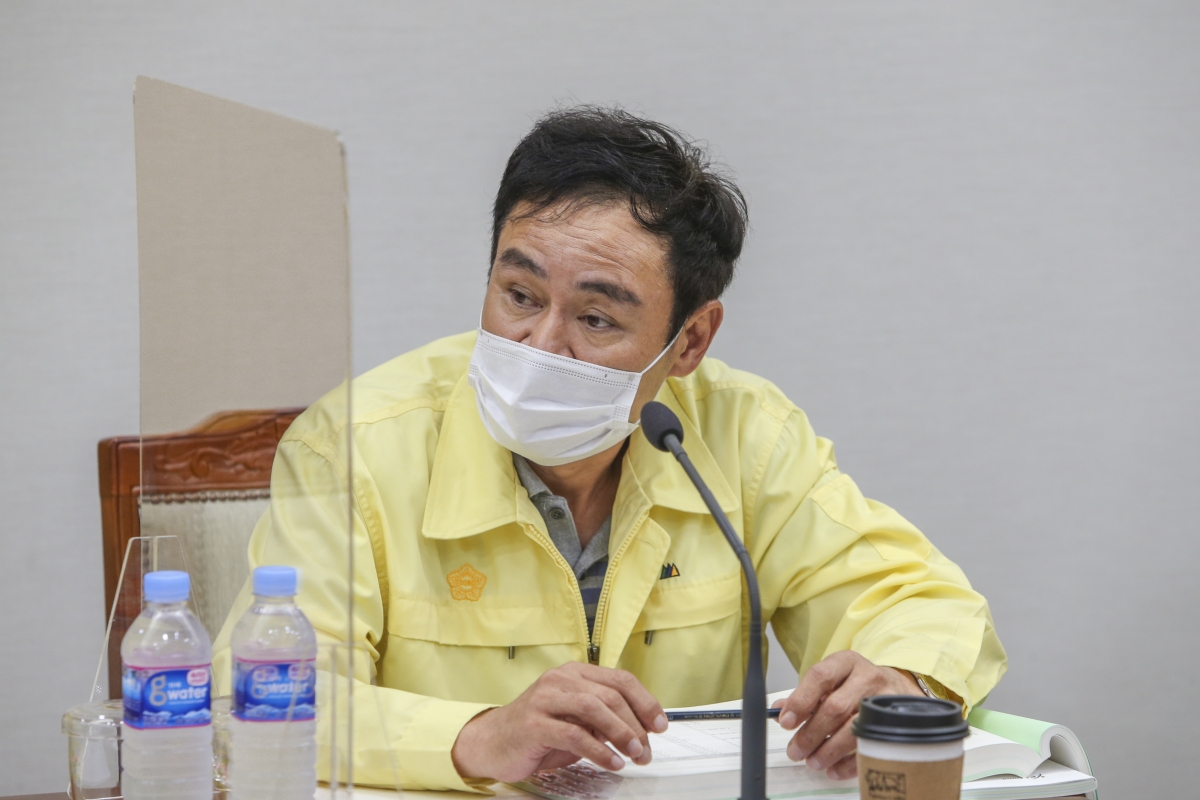 20200915-011[AP7U9189-제243회 임시회 의회운영위원회 소관 2020년도 제2회추가경정예산안 예비심사활동.JPG