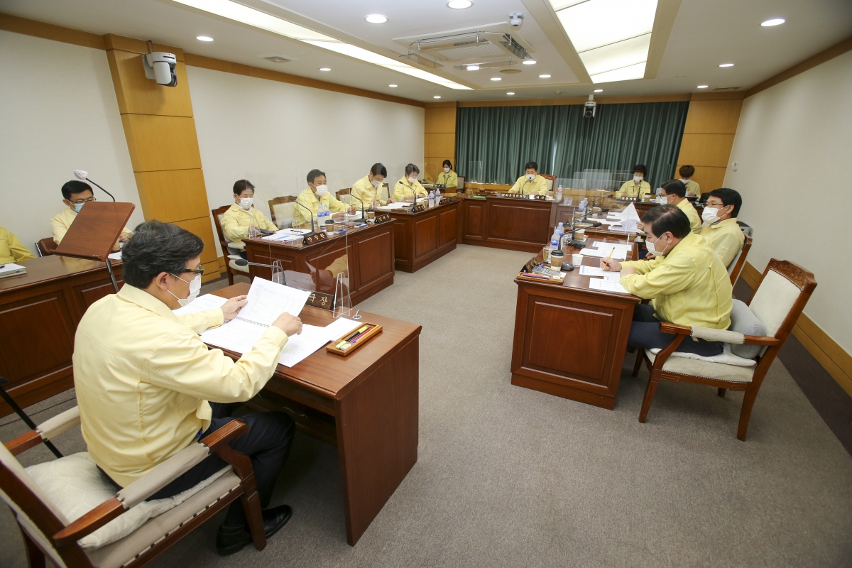 20200915-001[AP7U9164-제243회 임시회 의회운영위원회 소관 2020년도 제2회추가경정예산안 예비심사활동.JPG