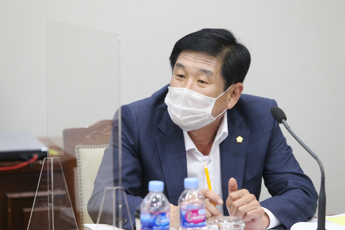 20201020-055[AP7U1003-제244회 임시회 산업건설위원회 소관 조례안 심사활동.JPG